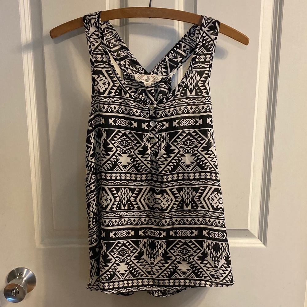 Size XS Pink Rose Black and White Top